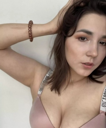 Анкета проститутки Карина - Фото 1, Таганрог, 19 лет, №337